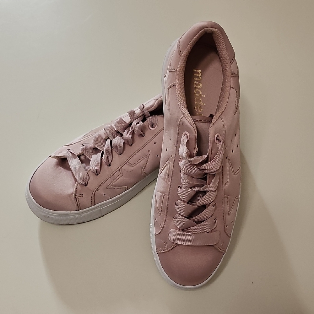 Madden Nyc Women's Pink Sneakers